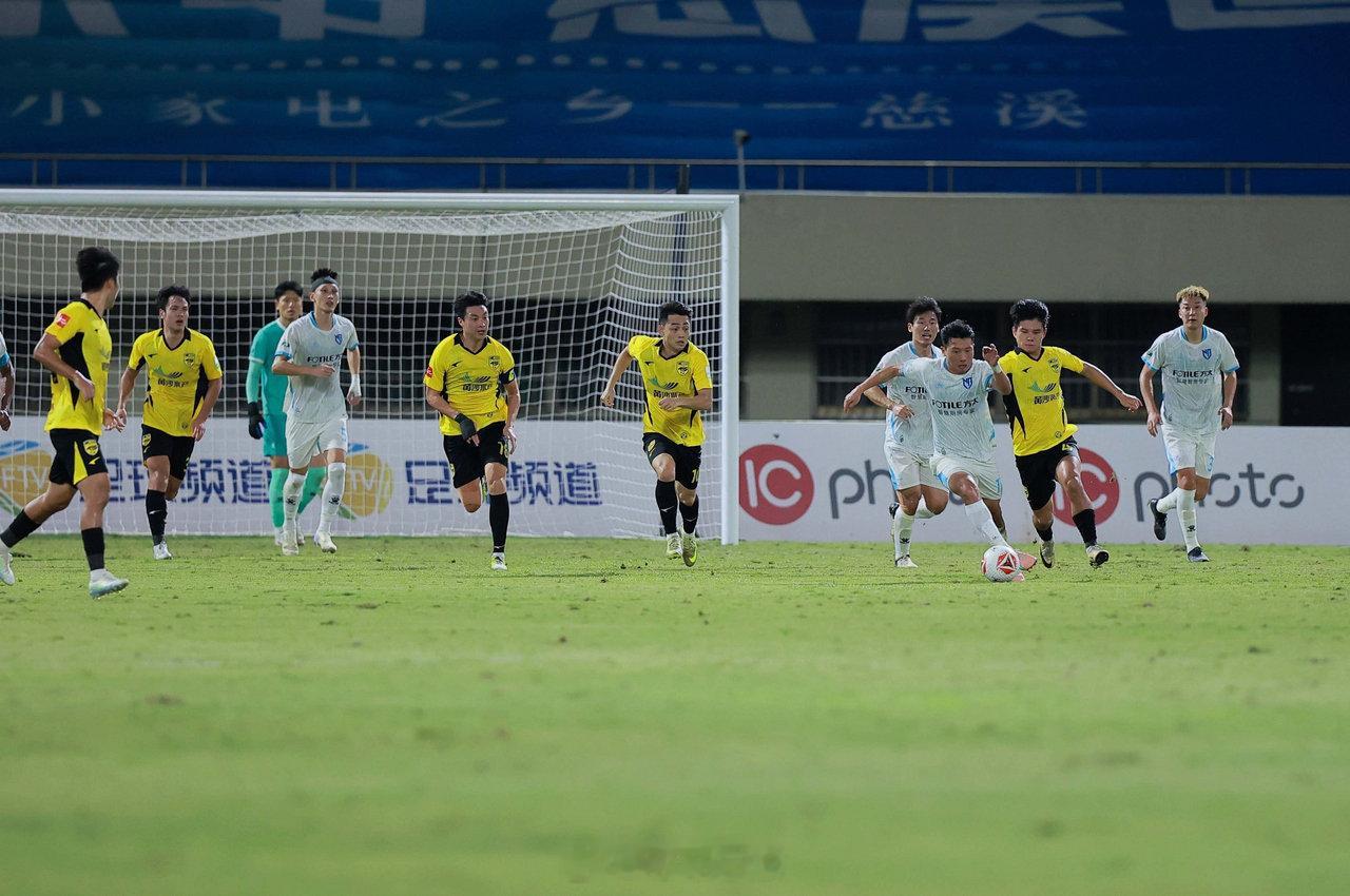 补时遭绝杀宁波FC憾负联赛领头羊 7月25日中甲第16轮，慈溪体育中心迎来宁波F