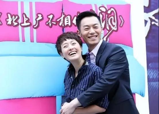 一次节目，主持人问马伊琍icon：“你和朱亚文icon那么多场吻戏，又在哺乳期，