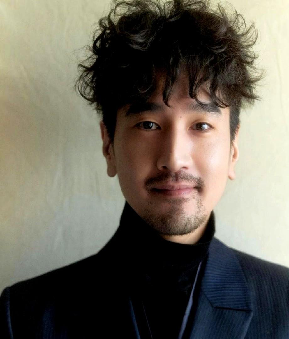 赵又廷的剧被停播，一分钱没赚到，锅却得他背。
邓伦出事，整部剧下架，八个月白干。