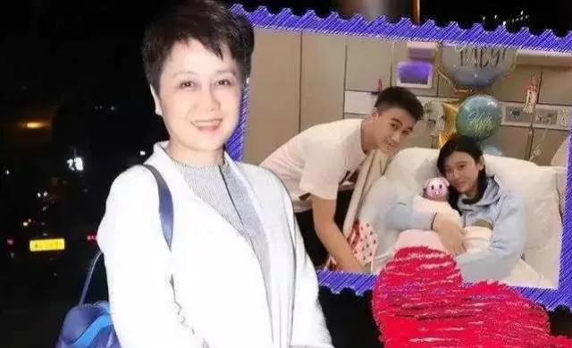 何猷君一家拍摄了全家福，女儿首次亮相，被四太抱着，整个家庭充满了幸福和温馨。奚梦