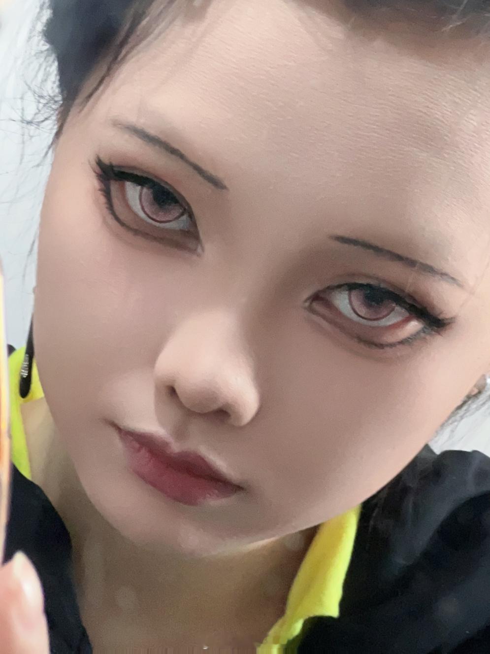 感觉最近化妆被困在舒适区里了#岩栖的大脸盘子# ​​​