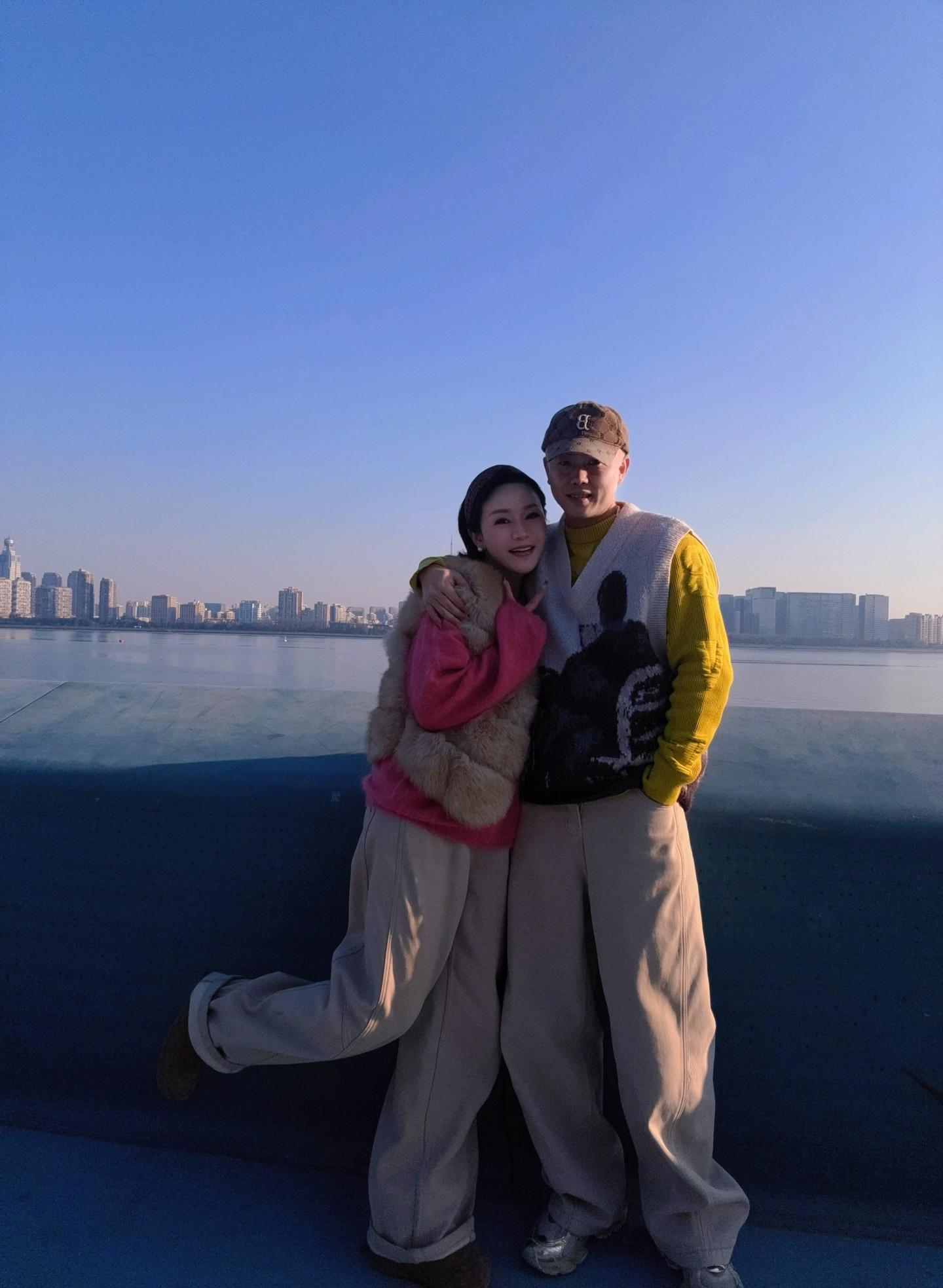 平凡的日子，也在闪闪发光呀✨ 忙，是生活的底色；闲，是心灵的栖息，在冬...