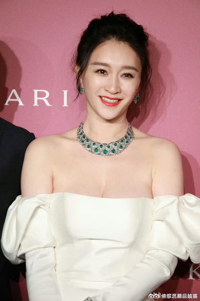 李小冉曾说这辈子不会参加浪姐宋妍霏见证名场面，李小冉笑着认栽：我食言啦 