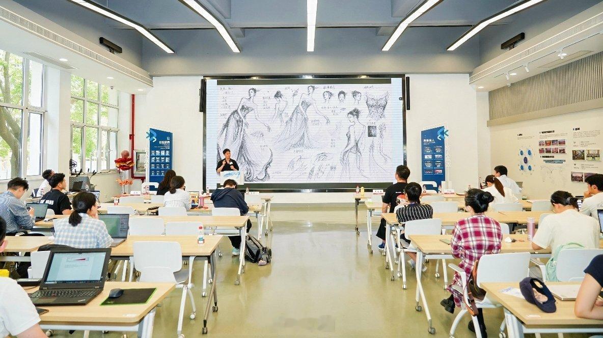 上海交大这场AI公开课人均出片周末在上海交大玩转AI东方美学周末冲进上海交大AI
