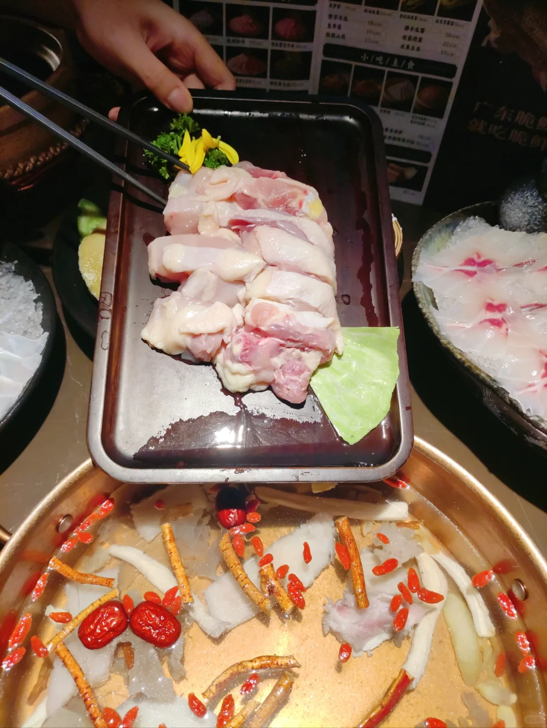 💗吹爆这家脆鲩鱼火锅😋尊嘟吼吼吃！！
