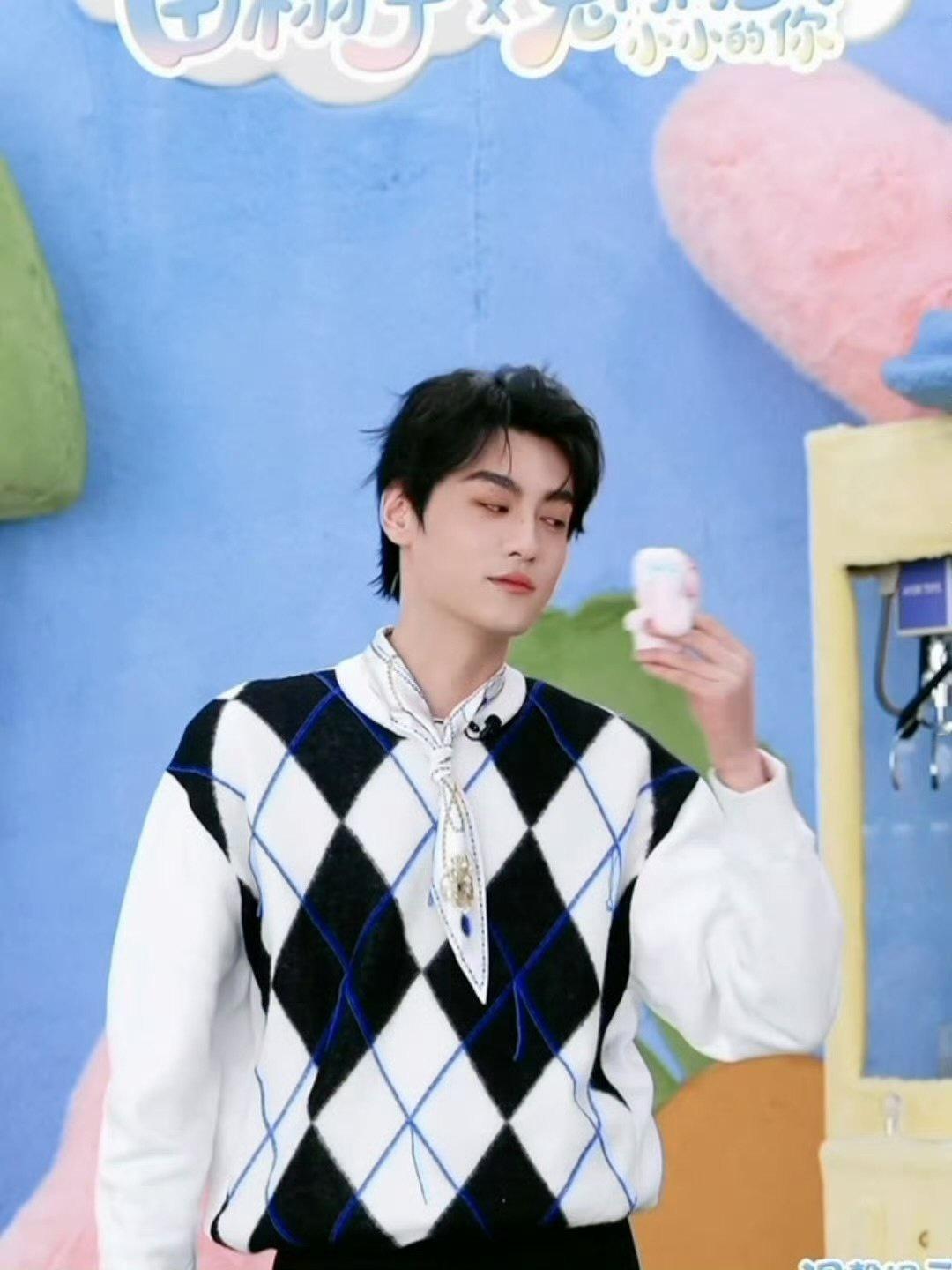 田栩宁今晚直播截图 