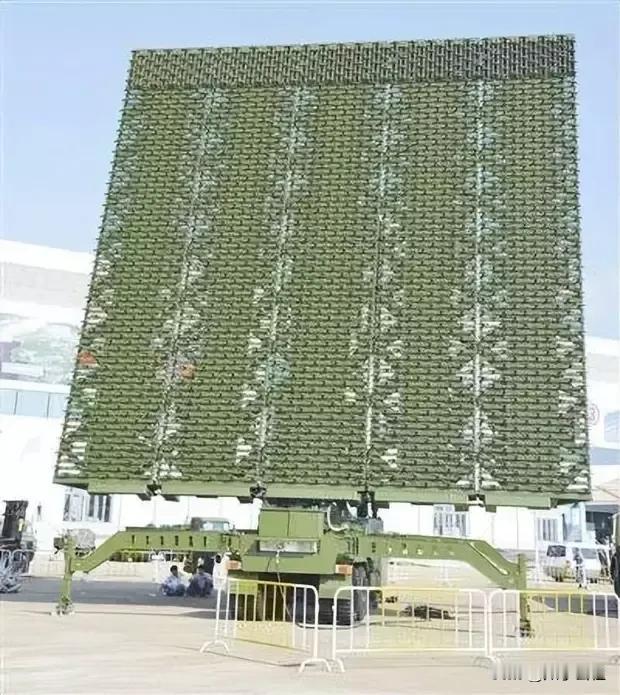 伊朗防空被击穿，很多人开始黑我国的米波雷达，大概意思是伊朗从东方某大国进口了米波