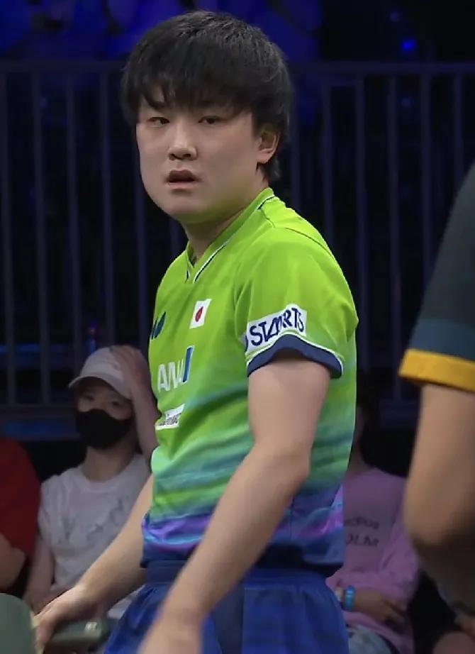 WTT美国大满贯男单1/16决赛：
张本智和大比分3：0胜力廉·巴德，
三局比分