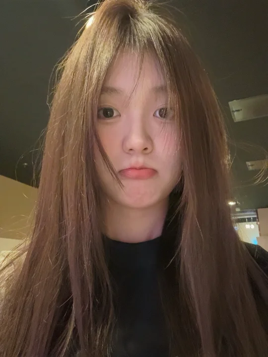 没有人能笑着从理发店出来。