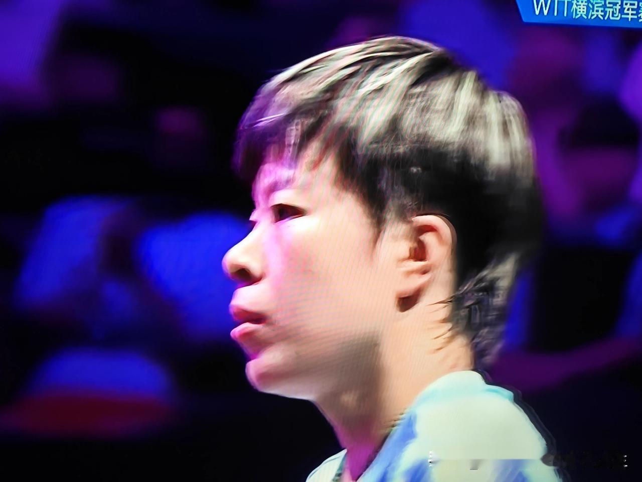 WTT横滨冠军赛女单1/4决赛，王艺迪4比1战胜了朱雨玲，昂首挺进横滨冠军赛女单