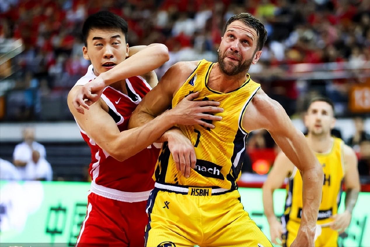 该死的爱国哨。

75:73，中国男篮最后赢了2分。

但你知道吗，这场比赛他们