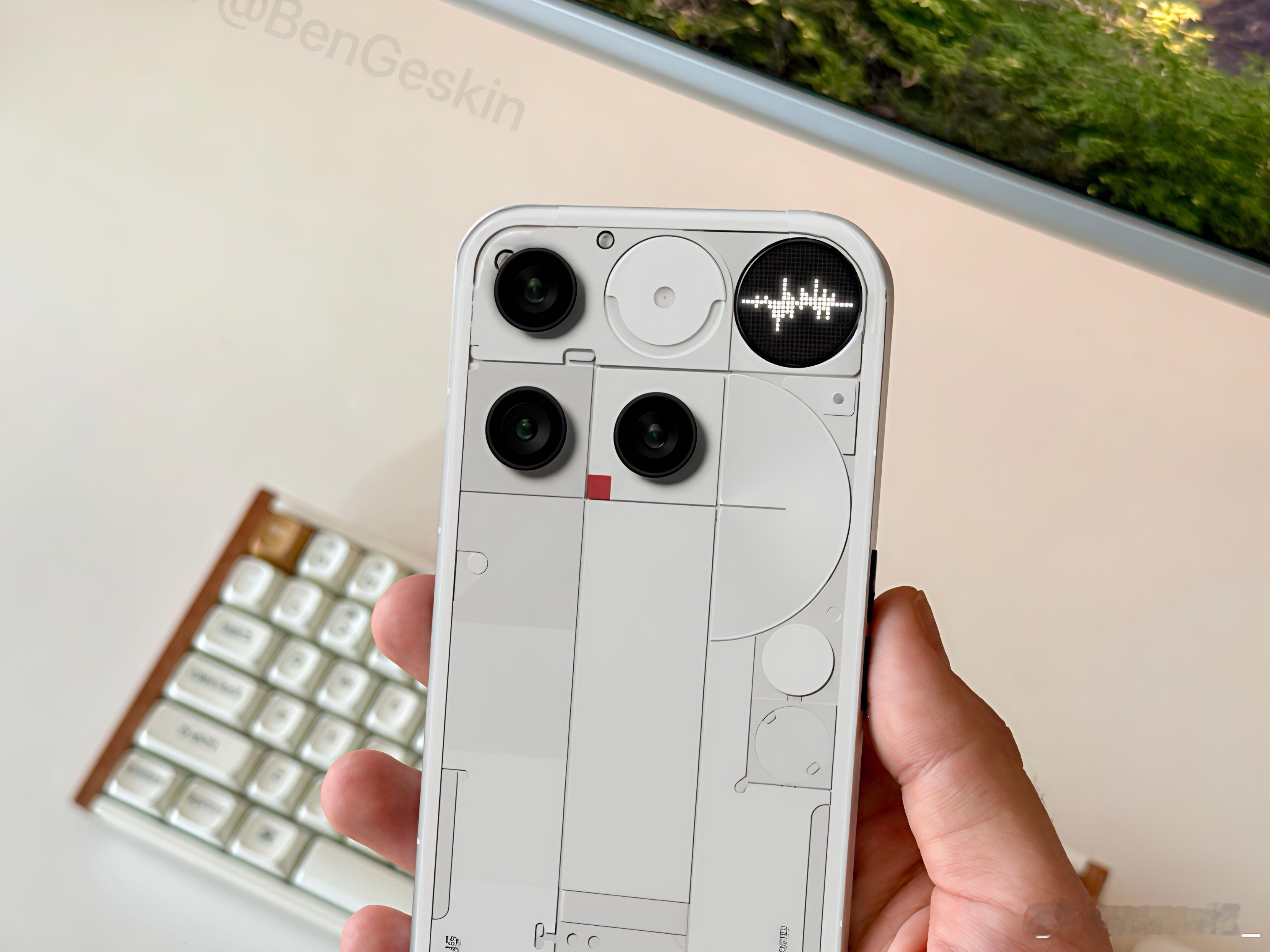 数码闲聊站[超话]海外爆料的nothing Phone3[允悲]主打一个沉浸在自