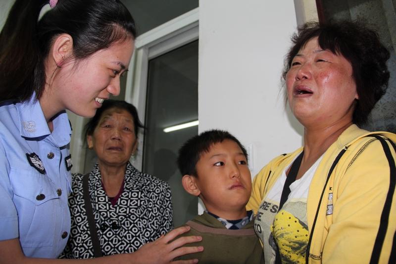 人贩子真的太可恶了，他们的行为毁了无数家庭。在我国，人贩子主要涉及拐卖妇女、儿童