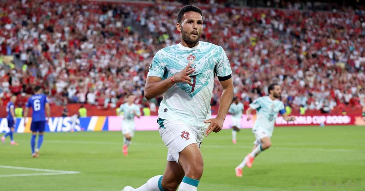 葡萄牙2-1绝杀克罗地亚 拉莫斯替补救主，下轮迎战西班牙多伦多赛场，葡萄牙与克罗