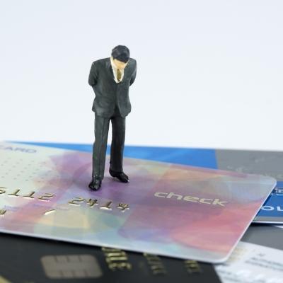 前《青春有你2》选手黄一鸣因未履行55.2万余元执行案款，被杭州市滨江区人民法院