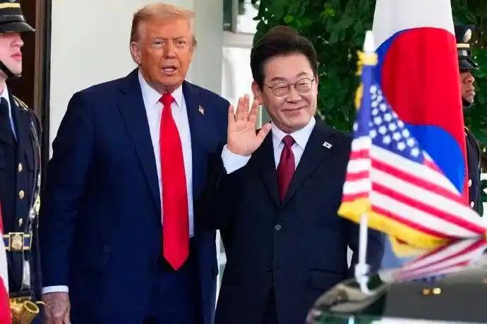 南朝鲜定好的上中下
     韩媒最新消息报道美国取消对韩军事部分费用豁免，结合