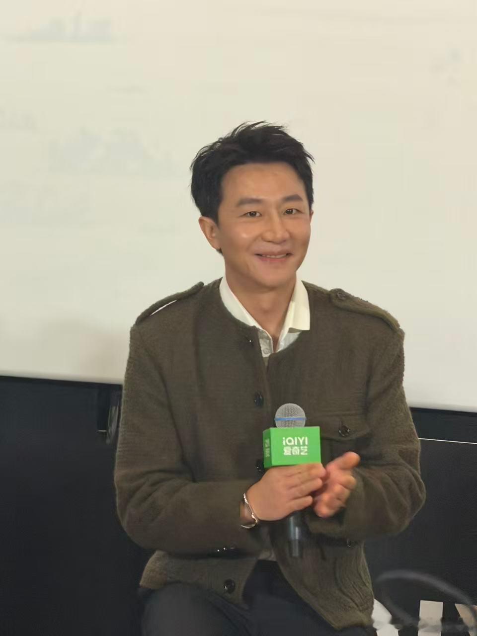 兄弟搬家最后搬了兄弟 黄轩白宇帆海南话还原，超上头，太好嗑！ ​​​