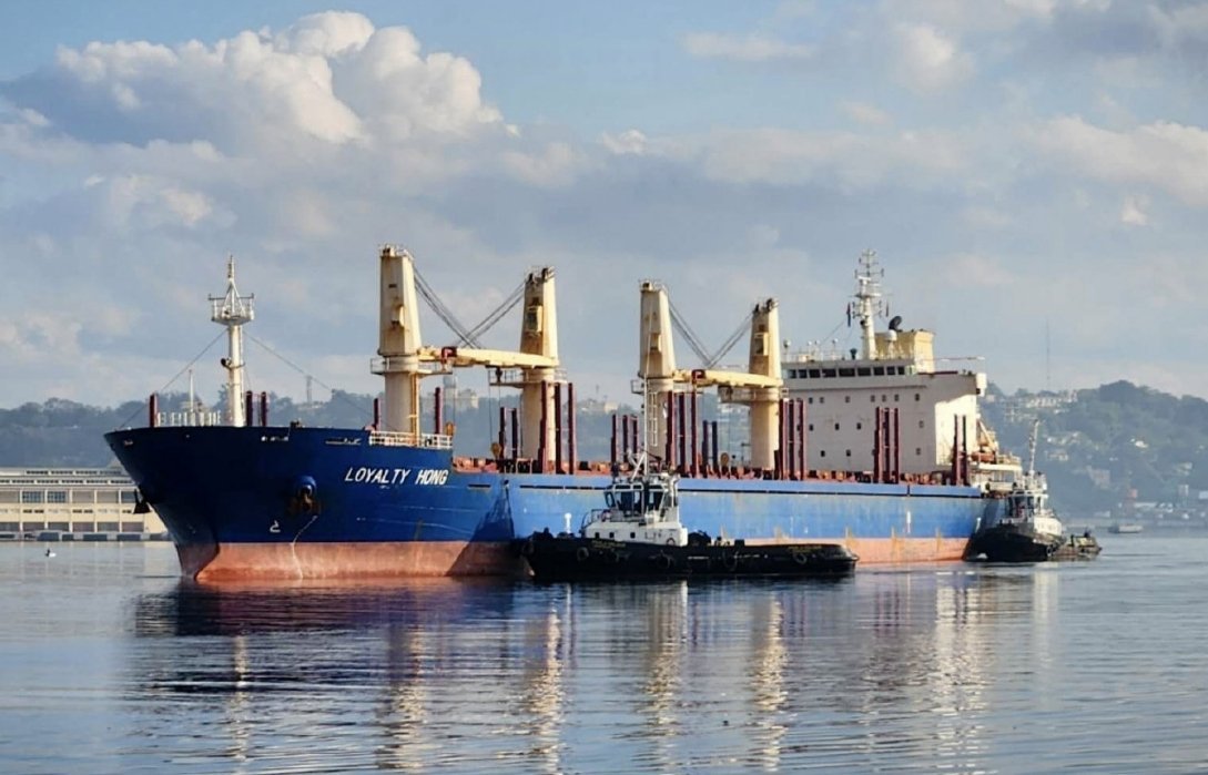 3月26日上午，中国对古巴3万吨紧急援粮的第三批15600吨大米，顺利抵达哈瓦那