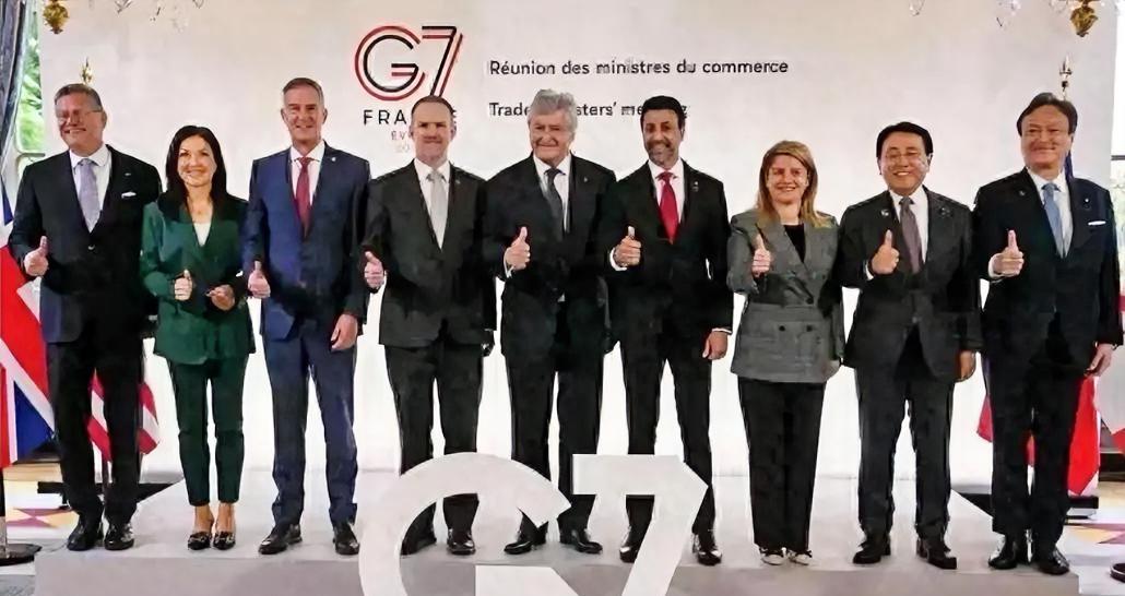 法国在G7带头对华，最想拉德国一起，却很难如愿。
 
德国和法国不一样：
 
德
