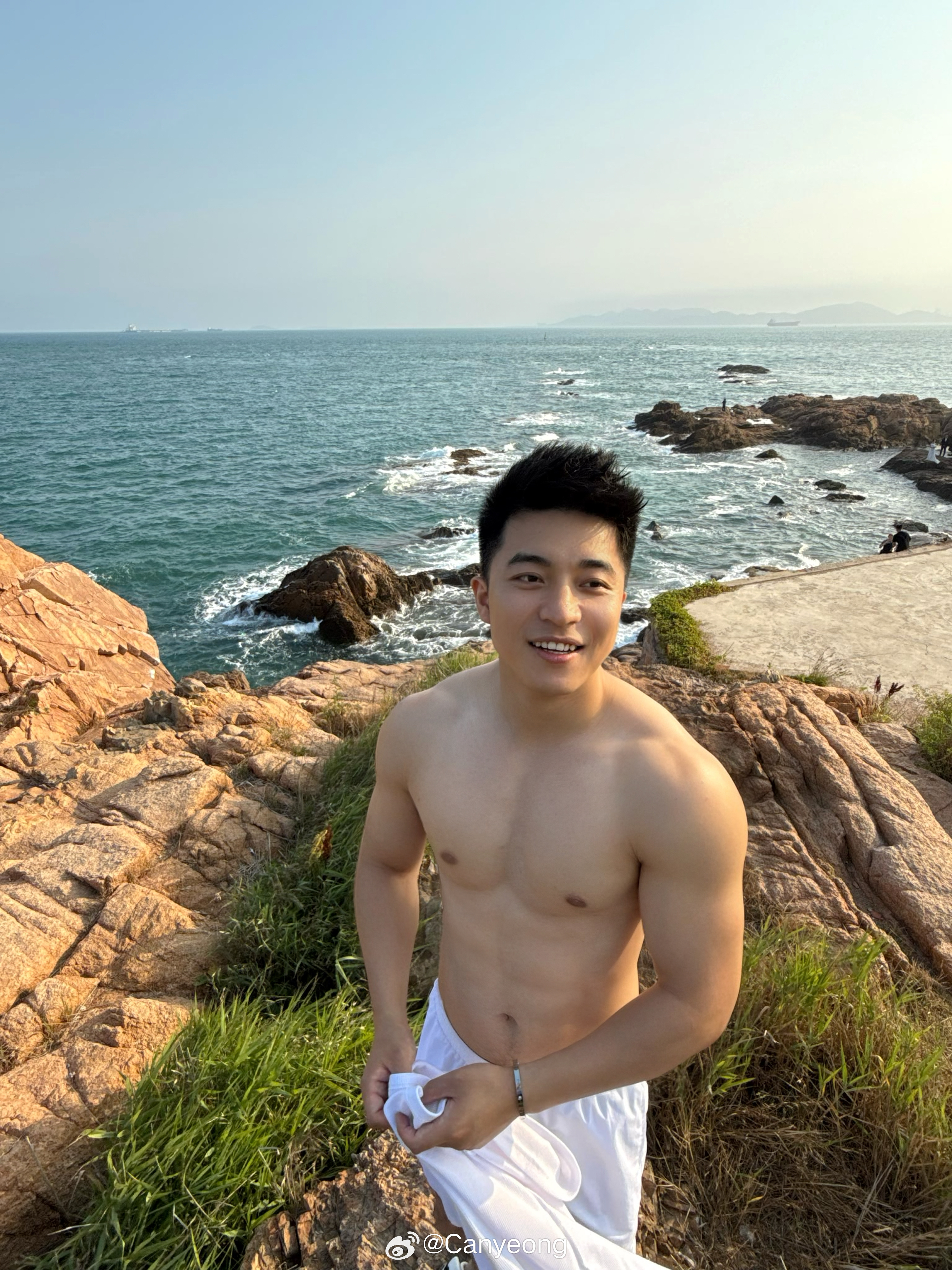 海风吹的会有点冷 但是很舒服 青岛