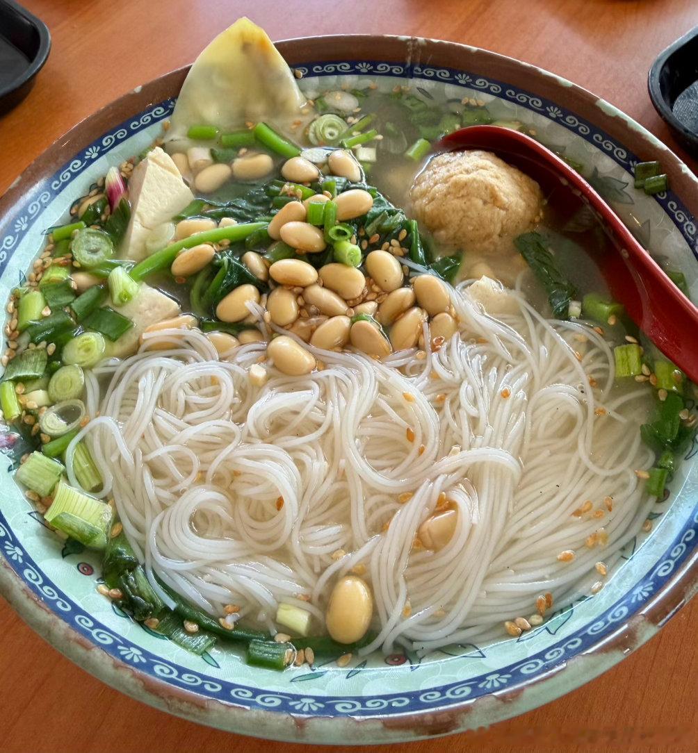 每日一餐分享  每日一餐分享 今天出去吃酿豆腐