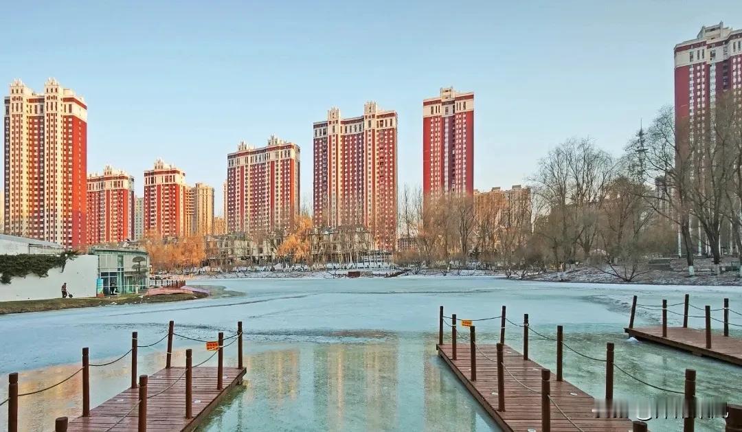 又到了除了被窝都是远方的时候，老旧小区供暖真的是一言难尽！

这两天气温下降，屋