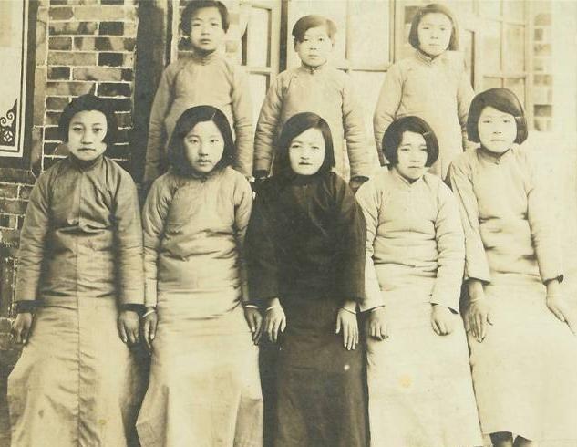 1940年，日军抓走500多名女学生，让她们吃些烧饼又放回家，本以为逃过一劫，没