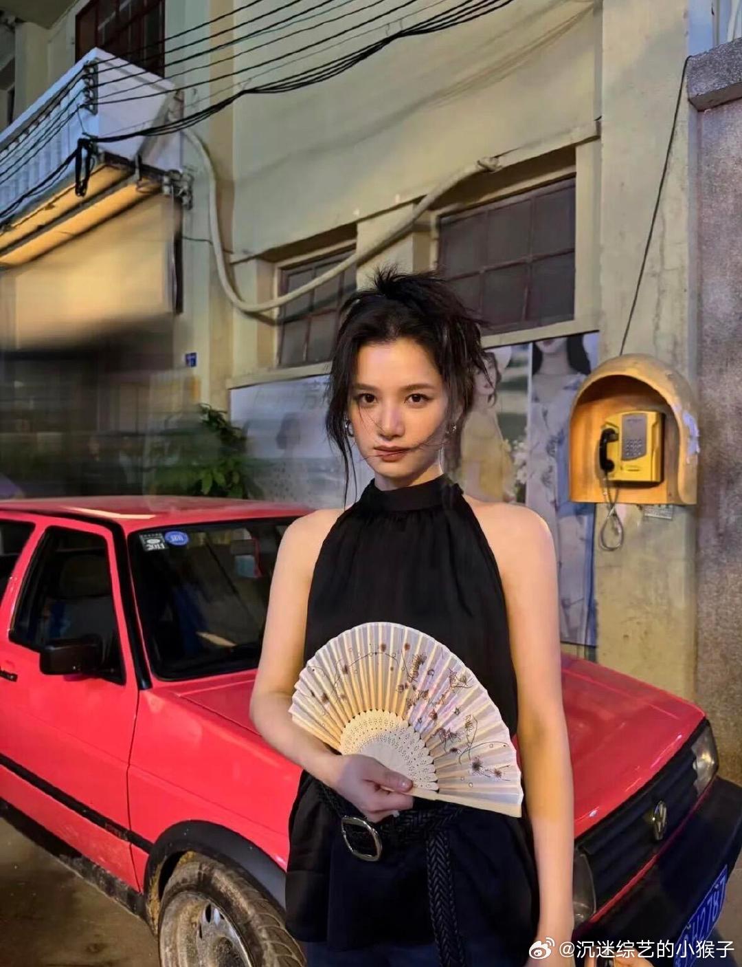 张婧仪野狗骨头穿搭张婧仪说粤语好苏 张婧仪野狗骨头穿搭。真的太美了啊！！ 