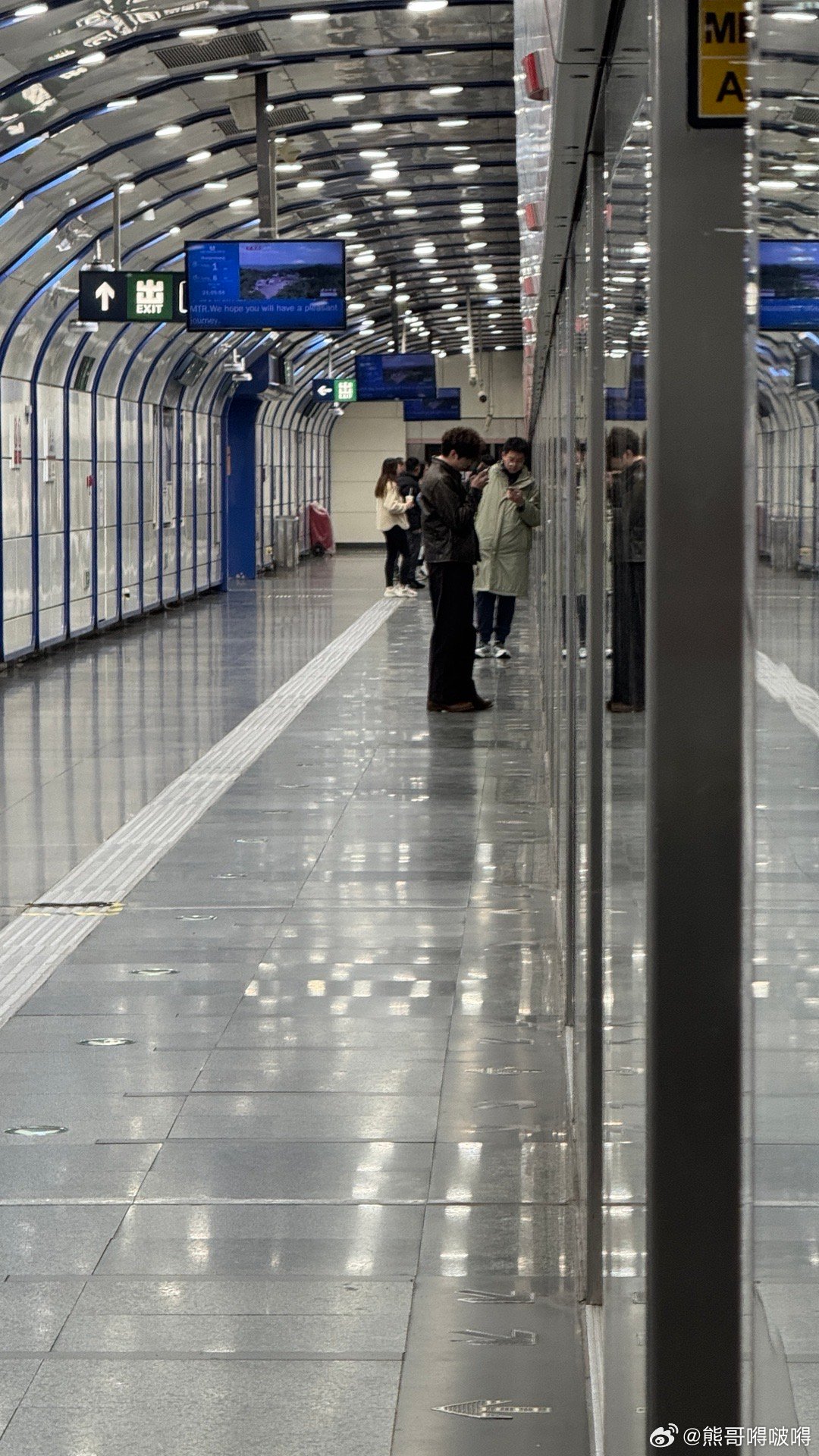 面对熙熙攘攘的人流，我们终究去往何处？ ​​​