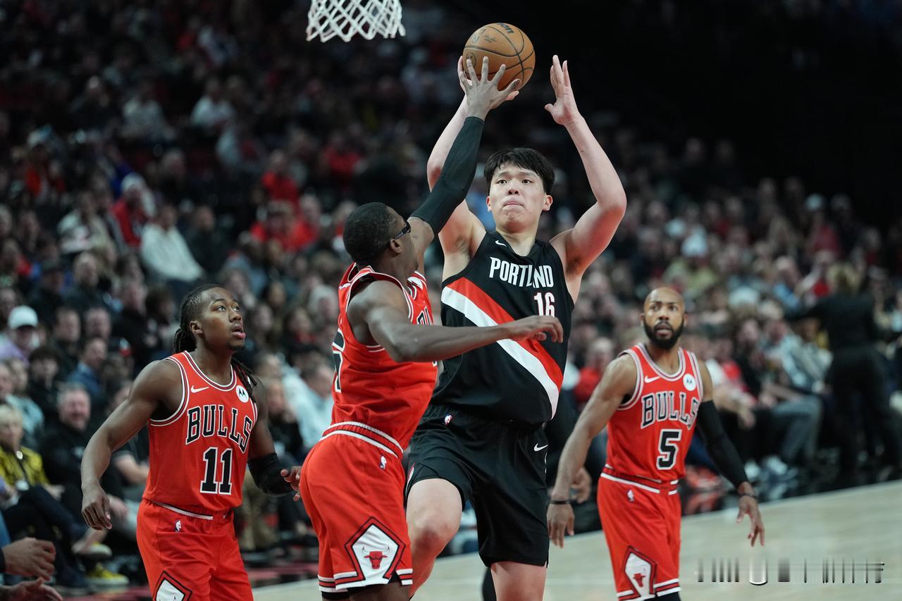 开拓者再战雷霆，杨瀚森或迎职业生涯首次先发！
上一次两队对决的时候，开拓者终结了