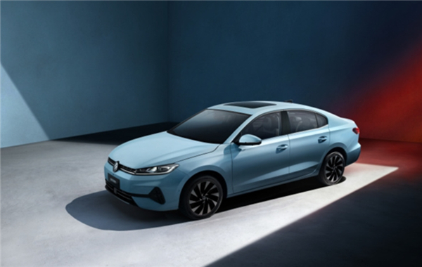 燃油车不香了！一汽大众今年将推13款新车：新能源占比首超燃油车 