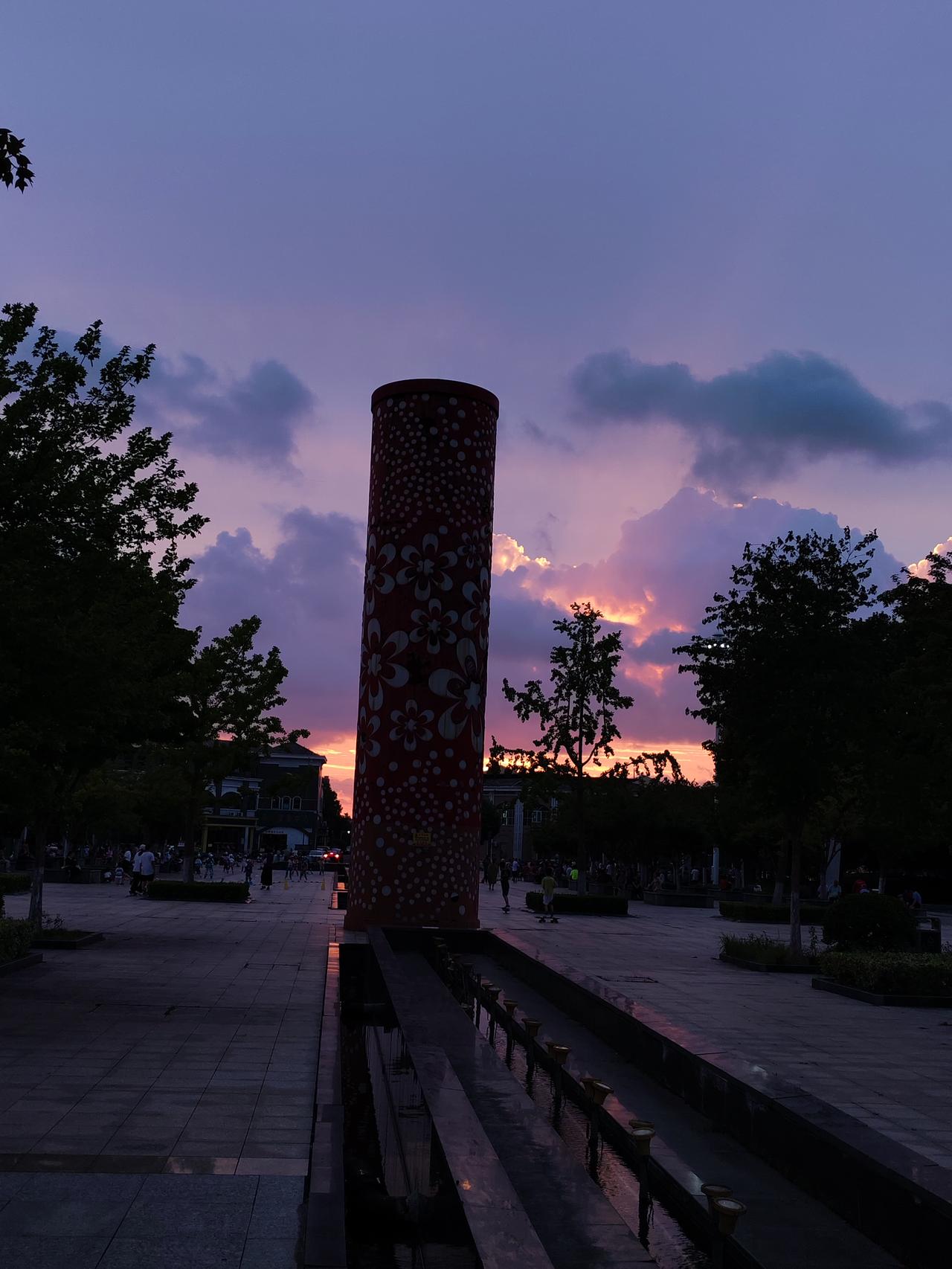 最近各地纪委开始关注物业服务领域一些问题，各地陆续公开了一些与物业管理乱收费的一