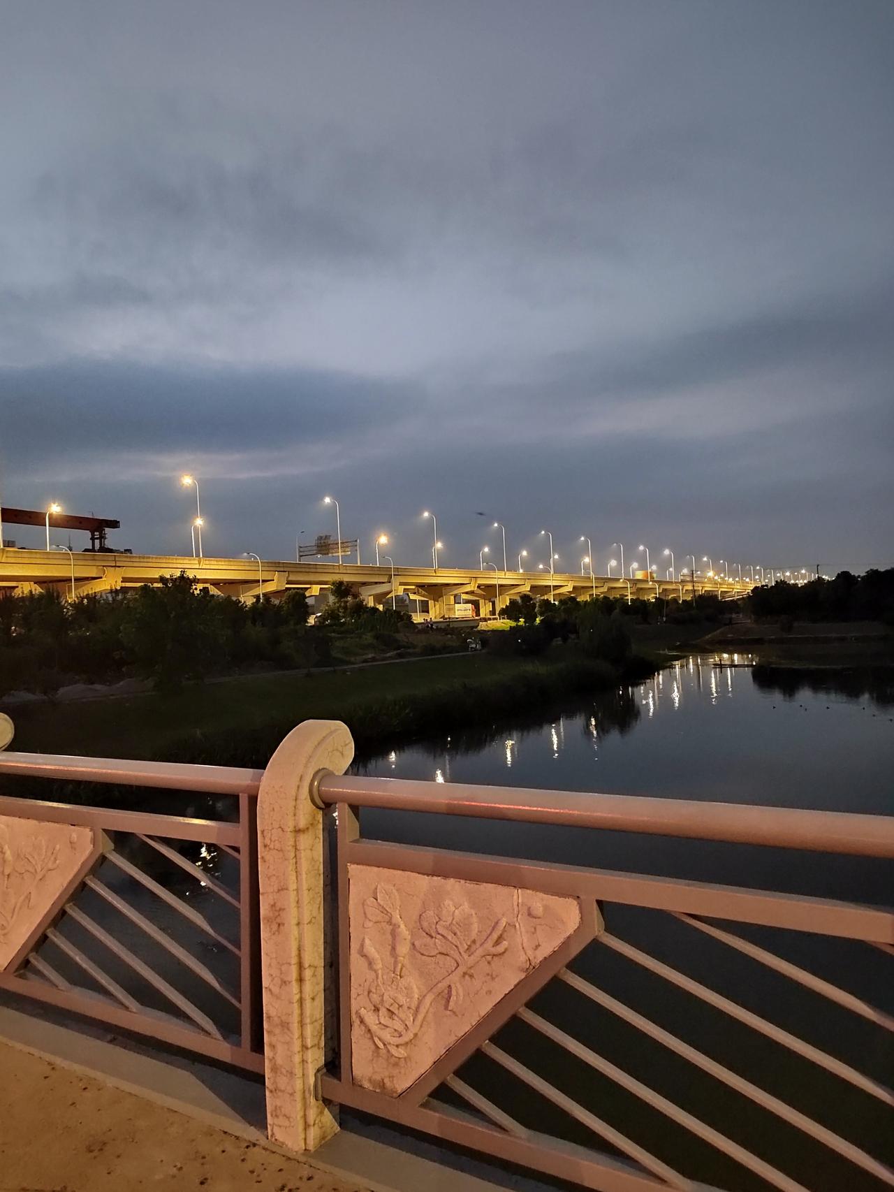 无论在什么情况下，无论多大年纪，人都要有目标，短期内也要给自己定个小目标，这样人