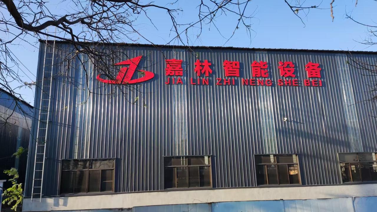 现在的私营企业不好干
我在这个私营企业工作，根本没有活儿。我们干通洁公司的零星小