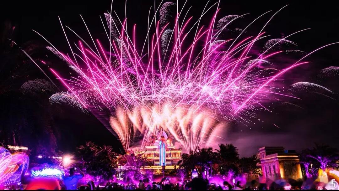 美在三亚爱上三亚赛博男团亚特贺新春春节出行，越早规划越从容。最近在认真研究三亚·