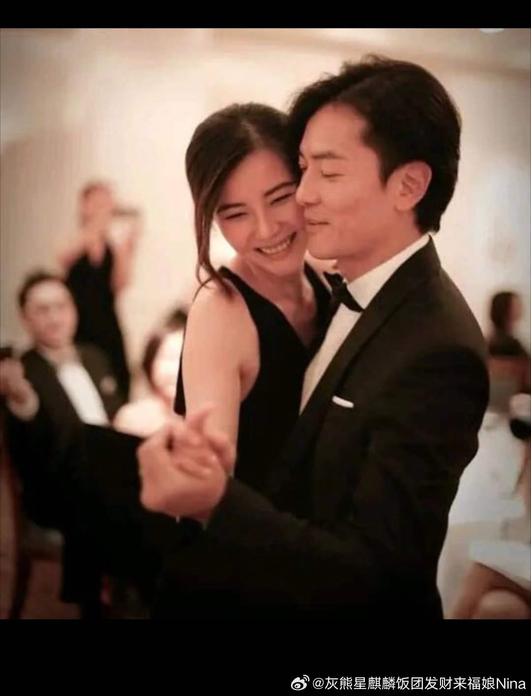 有点唏嘘……当然我的青春也不在了…… ​​​