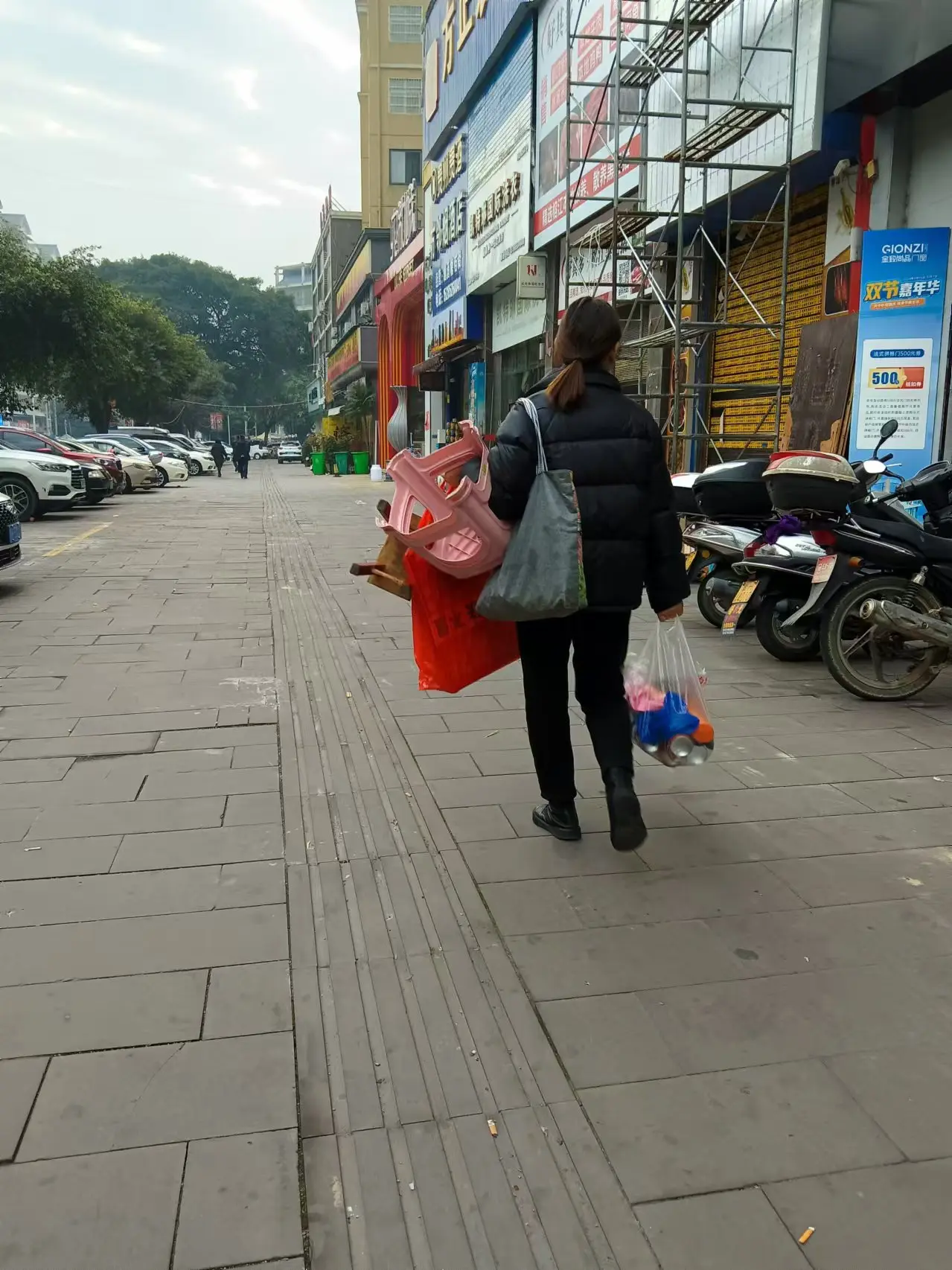 亲爱的袁总，今天是我出门刷鞋的第四天，昨天姐妹们说看到现在的我，好心疼...
