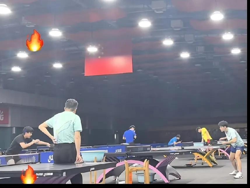 魏桥乒乓战队，全力备战乒超联赛🏓
 
家人们！刷到魏桥乒乓球队训练视频，热血值