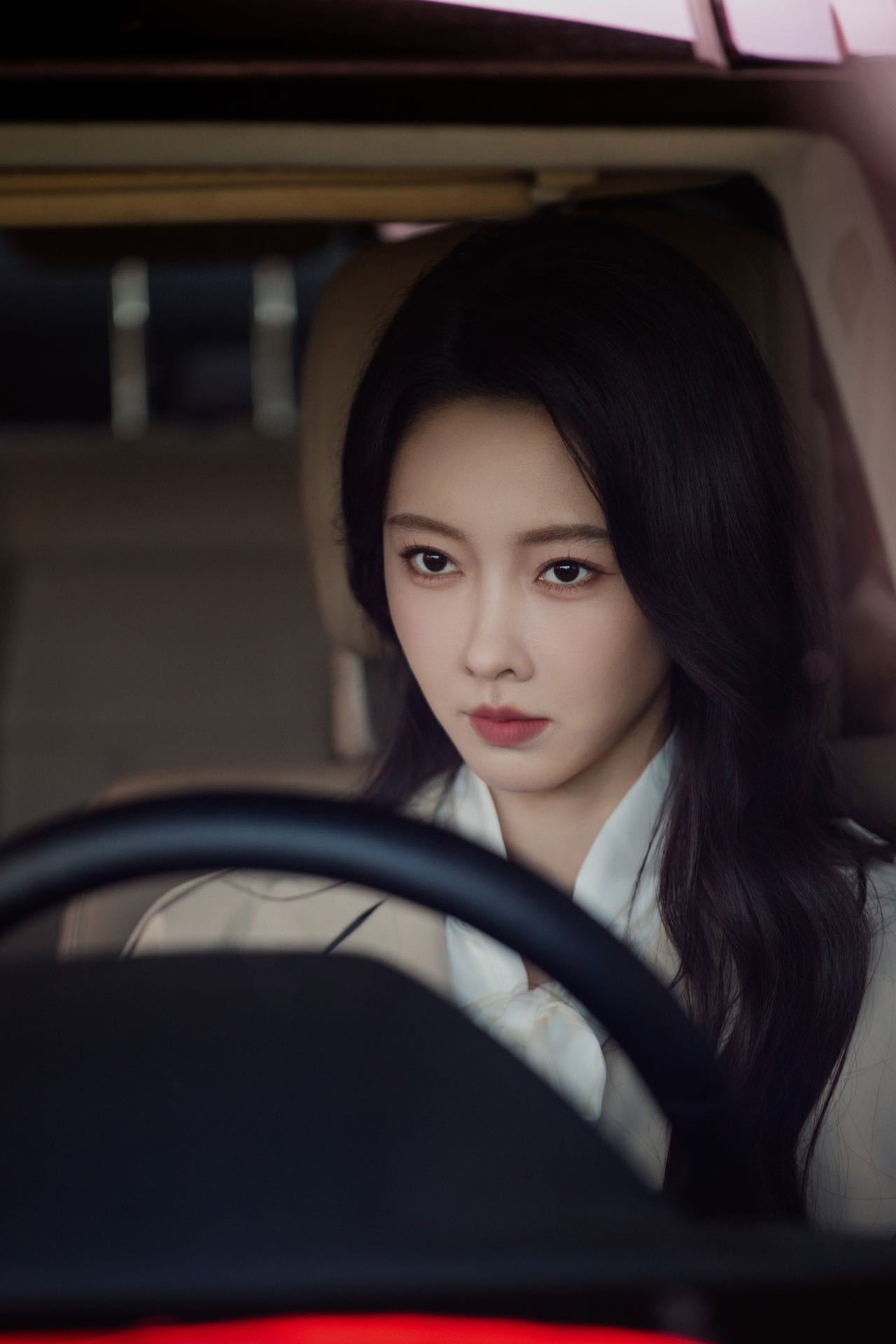 宣璐悬疑复仇女主上线宣璐演的苏然，妥妥复仇大女主。多年蛰伏归来，面对仇人淡定从容