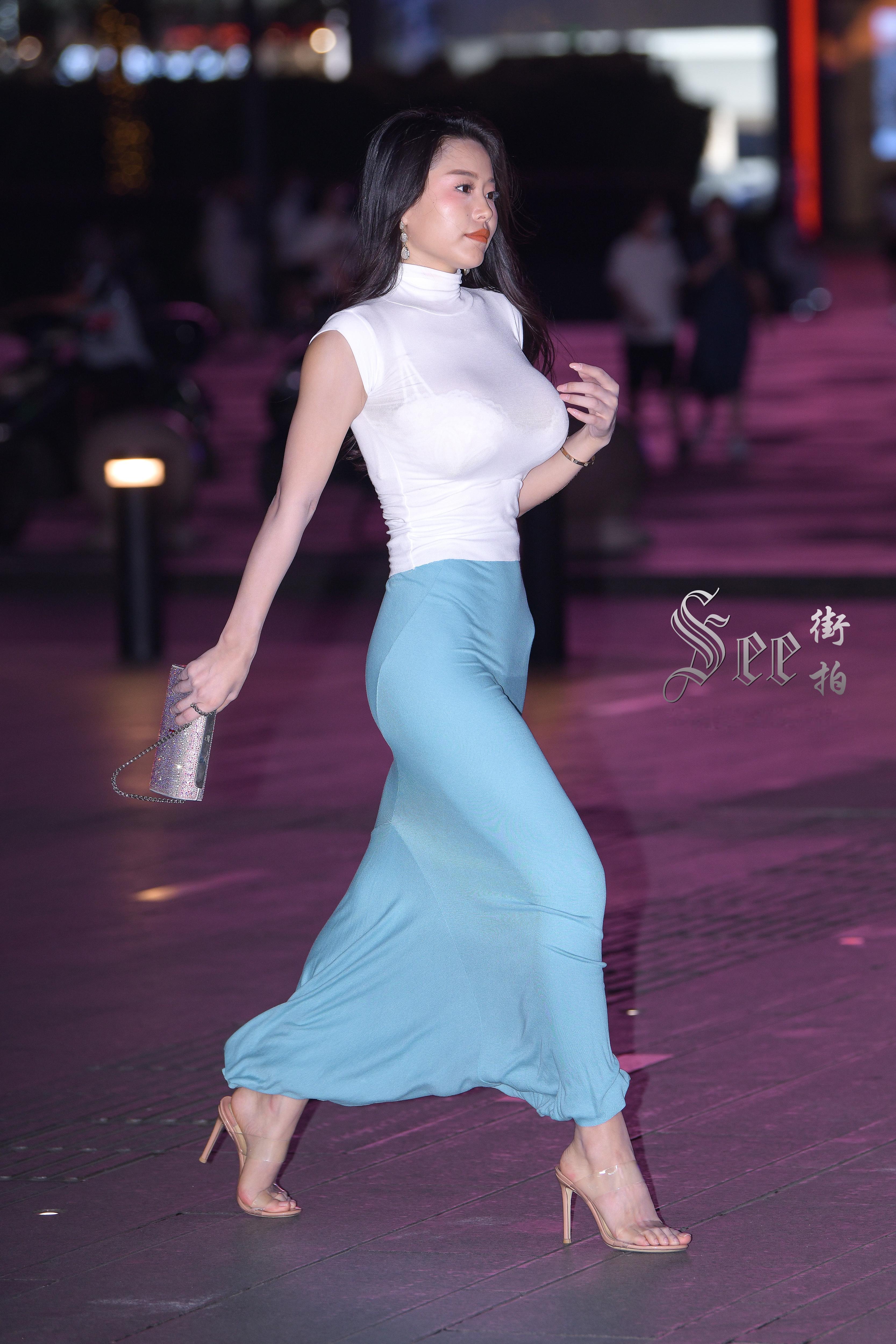 魅力修身长裙~~ ​​​