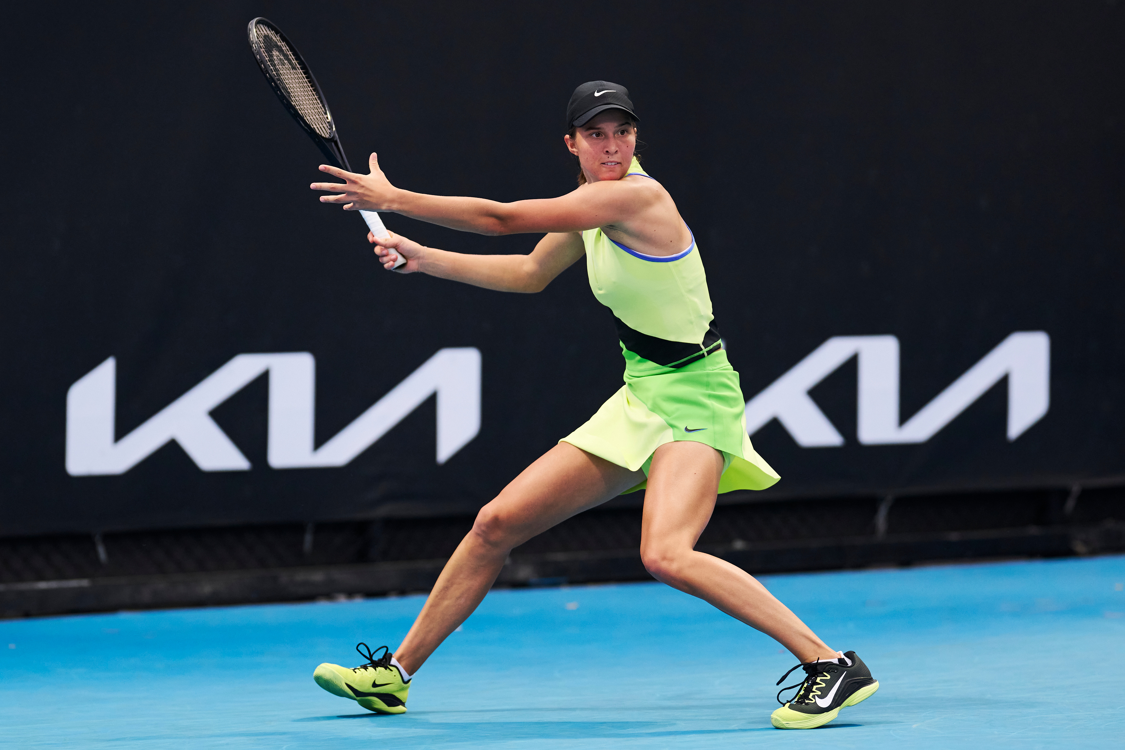 奥地利单反女孩塔格尔帅气网球组图，拍于澳网2026。塔格尔资格赛首轮苦战三小时三