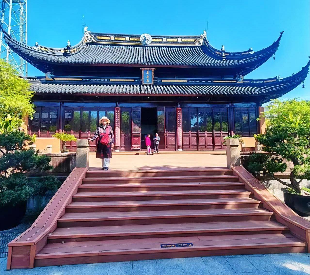 今日走进万寿宫：回忆多多。万寿宫也称皇宫于苏州民治路15号。也就是现在的老年大学