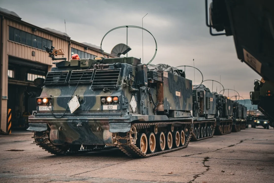 美国陆军驻韩国火箭炮射击训练