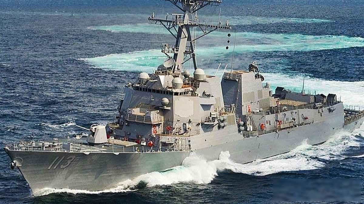 台海风浪起，美舰瞎闯，解放军不动声色收拾场子

那天中午，美国的两艘船驶入台湾海