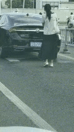 痴迷到这种地步，不就是个211的车牌号吗，至于吗，至于考不考得上211，还得靠实