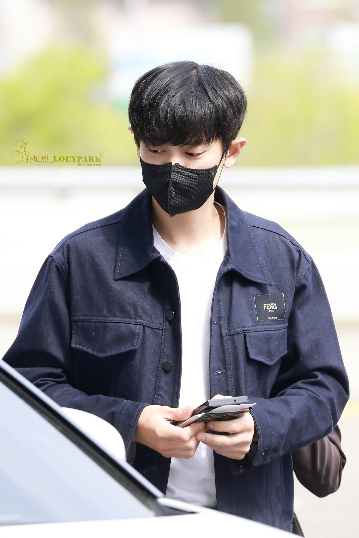 #朴灿烈[超话]#230414 金浦 - 羽田©朴灿烈_LOEYPARK / e