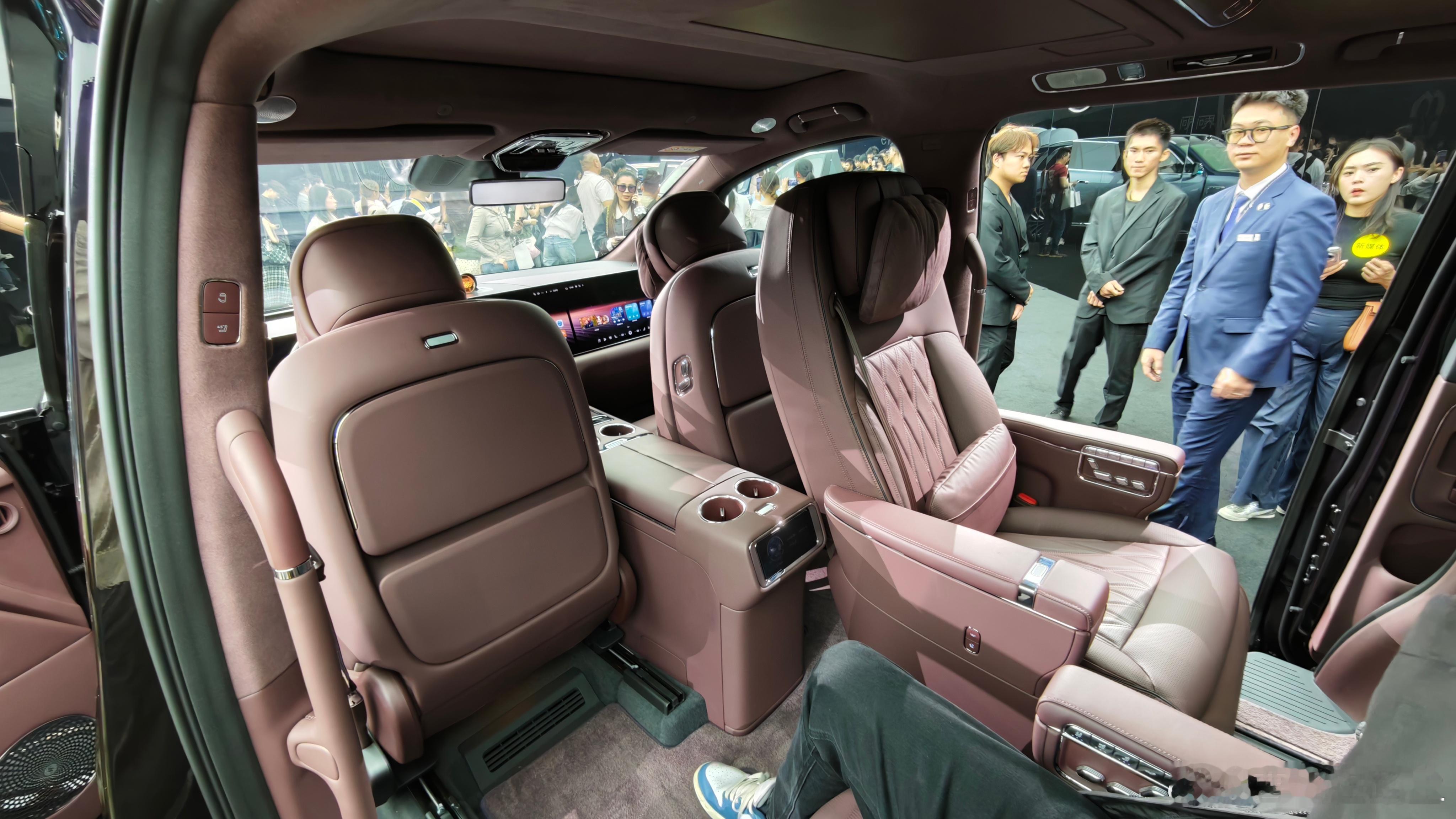 智界V9 辉光紫 鎏金黑 绝对是主销色系好看+贵气 主打一个尊智界v9 广州·大