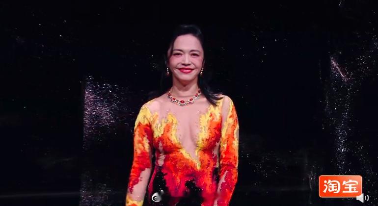 姚晨和喵小火撞衫了 感觉和喵小火有点撞衫了！