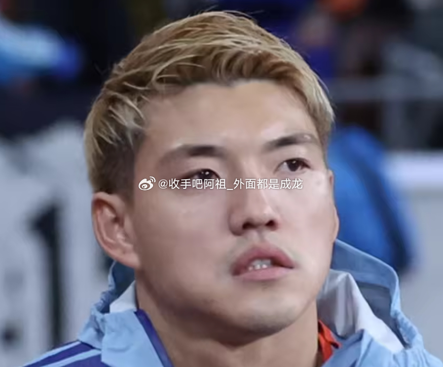 根据德国媒体《体育图片报》和Bulinews的报道，目前效力于法兰克福的日本攻击