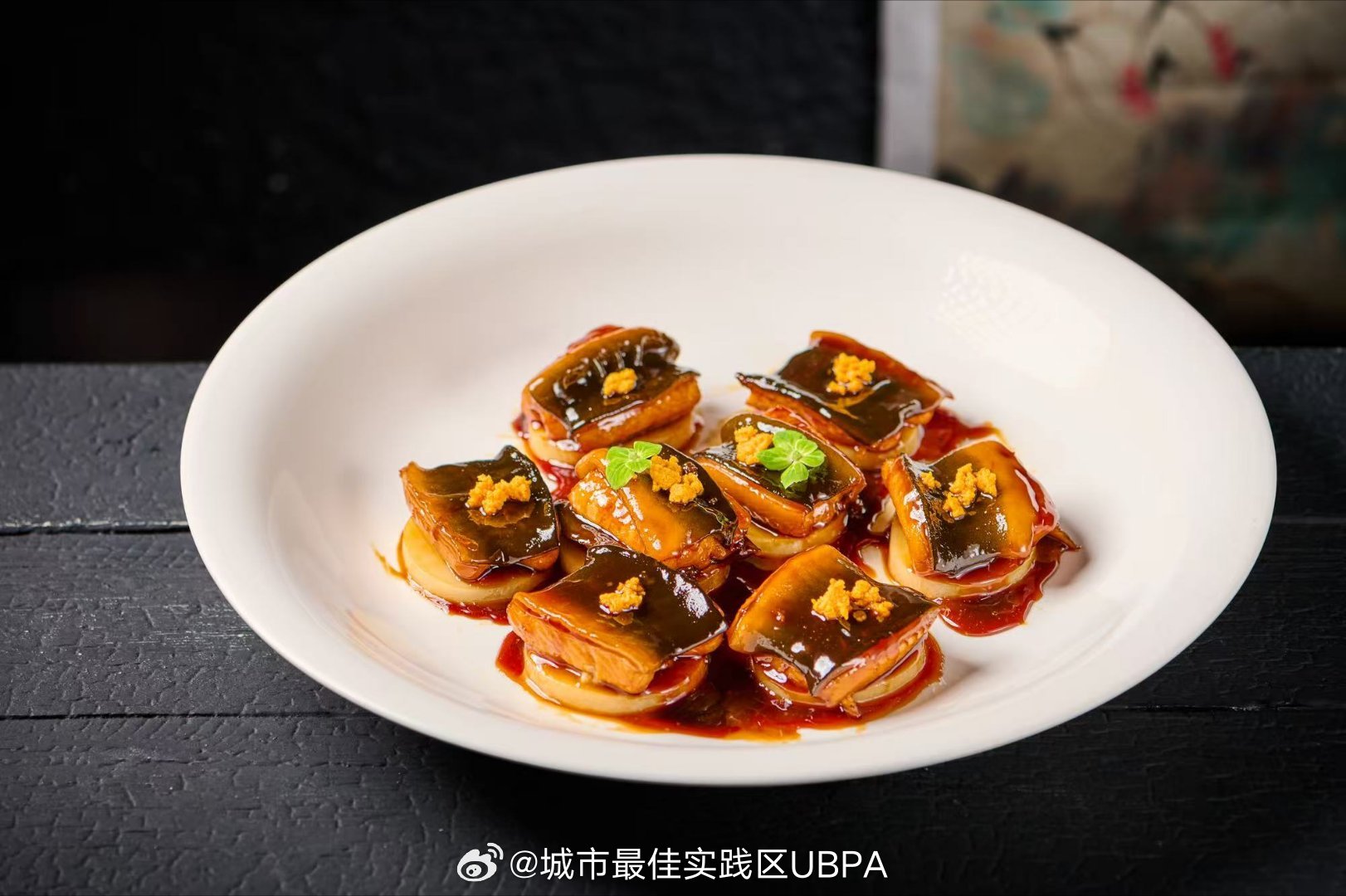 U享美食夏至时景，仲夏如约而至。雅乐&杰品轩以新鲜时令食材为礼，各色鲜味为席，邀